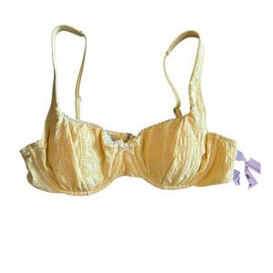 WILD FABLE TARGET YELLOW EMBROIDERED BIKINI TOP NWT SIZE LARGE